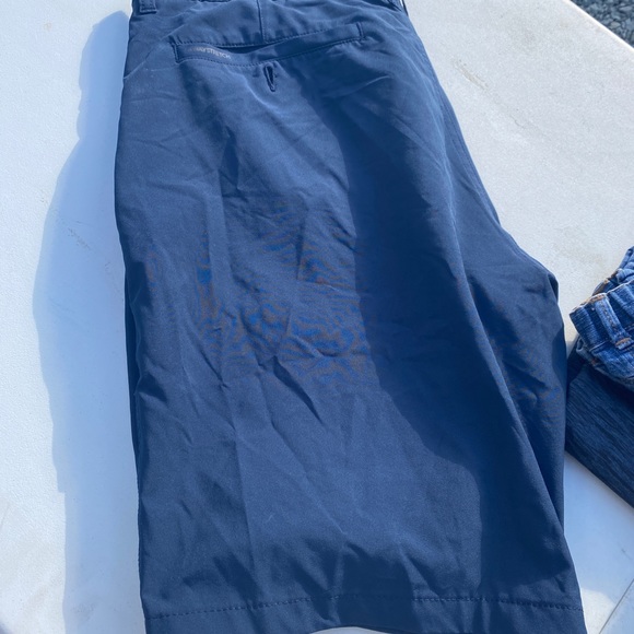 Quick Silver Shorts - Picture 3 of 4